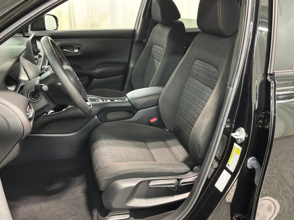 Used 2025 Honda HR-V Sport image 19