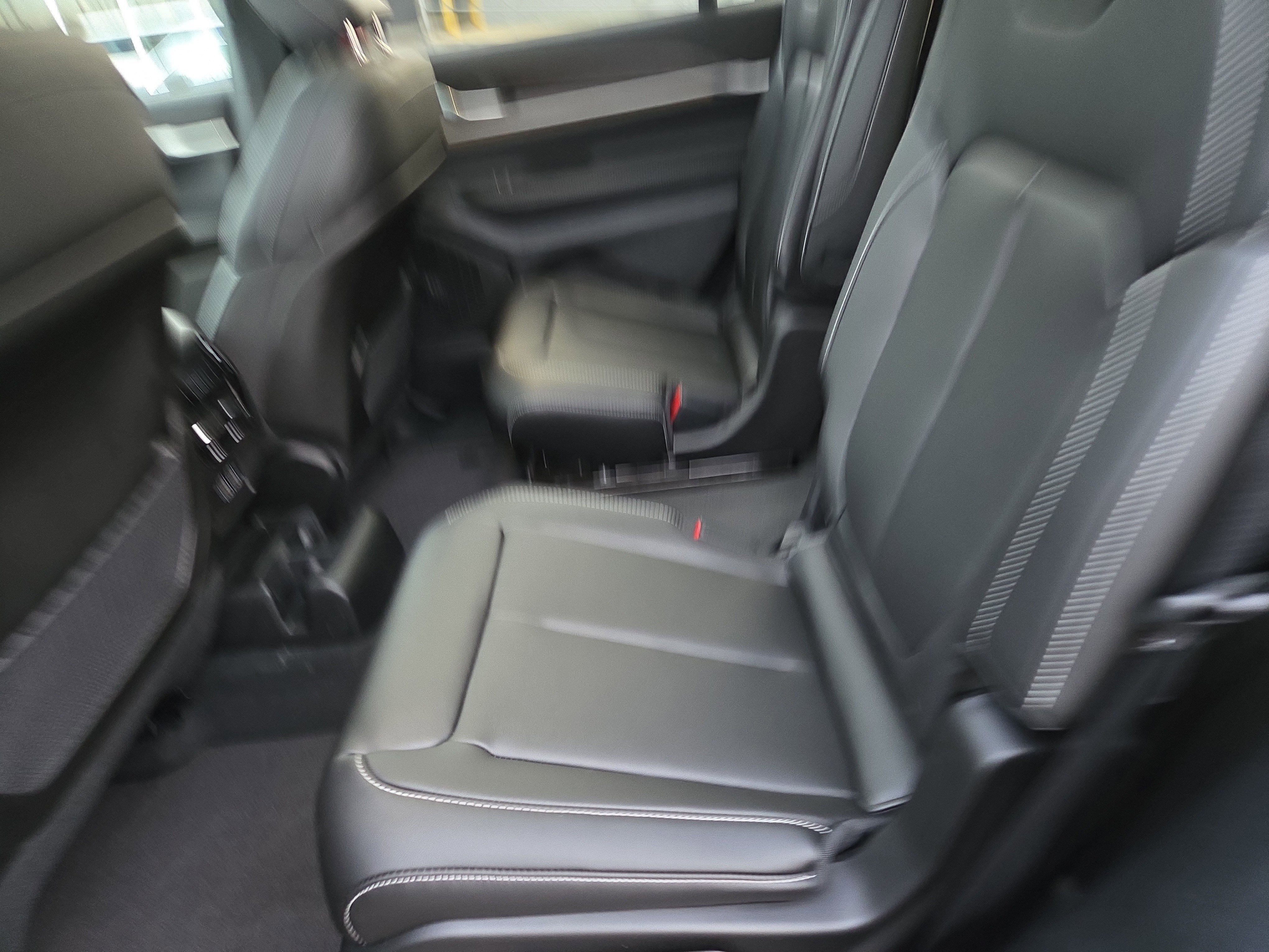 New 2025 Jeep Grand Cherokee L Limited w/ Trailer Tow Package image 6