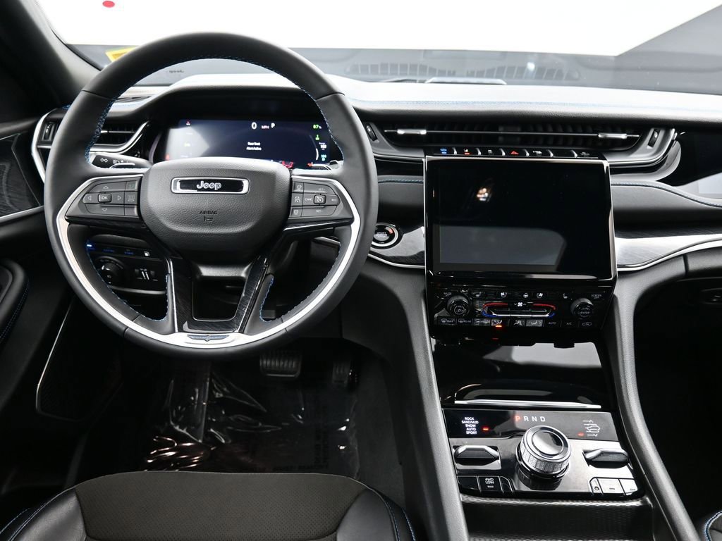 Used 2024 Jeep Grand Cherokee Trailhawk image 21