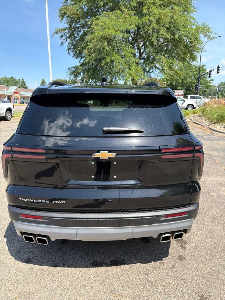 Used 2026 Chevrolet Traverse LT AWD/4WD image 24