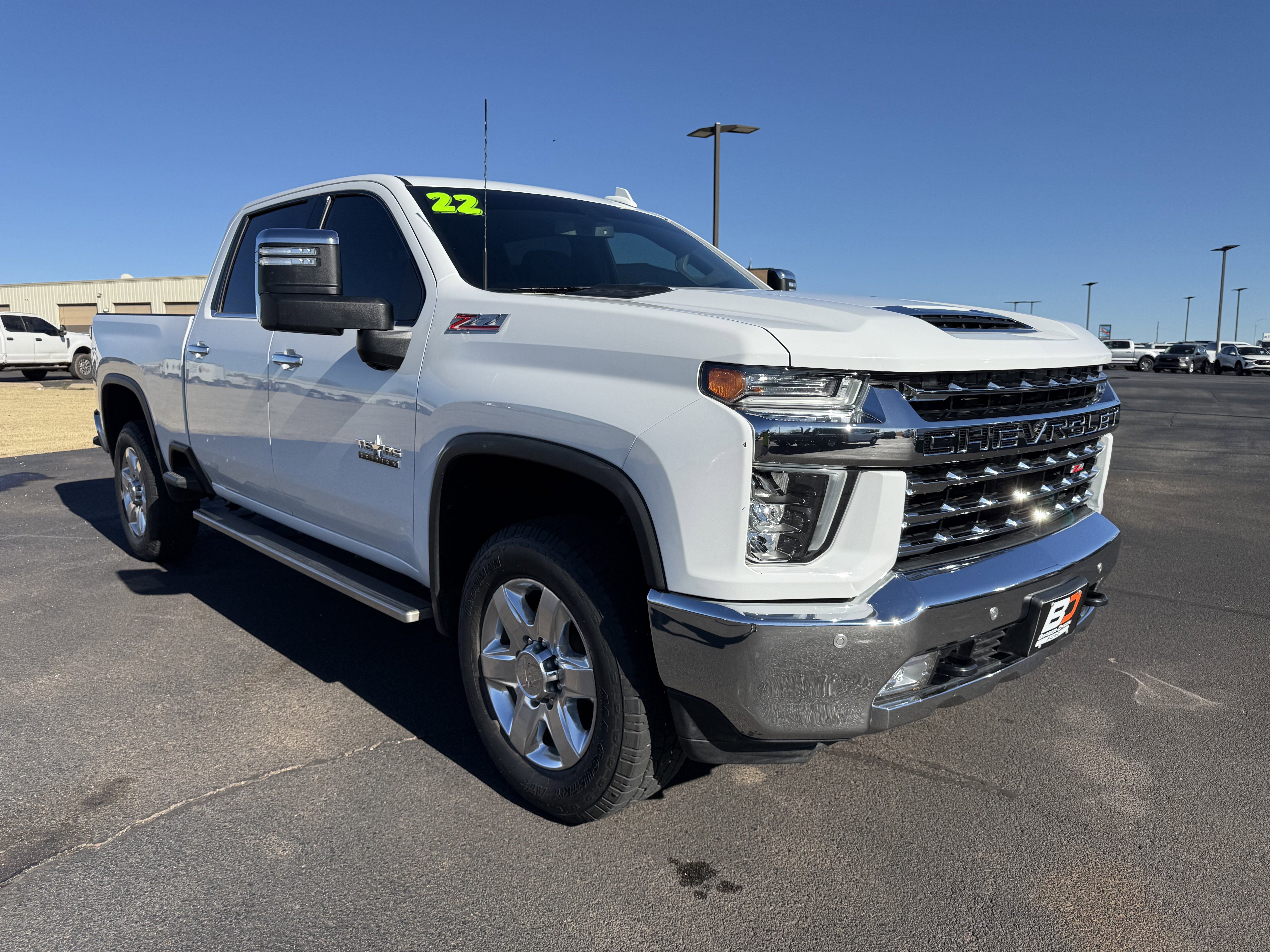 Used 2022 Chevrolet Silverado 2500 LTZ w/ LTZ Texas Edition image 2