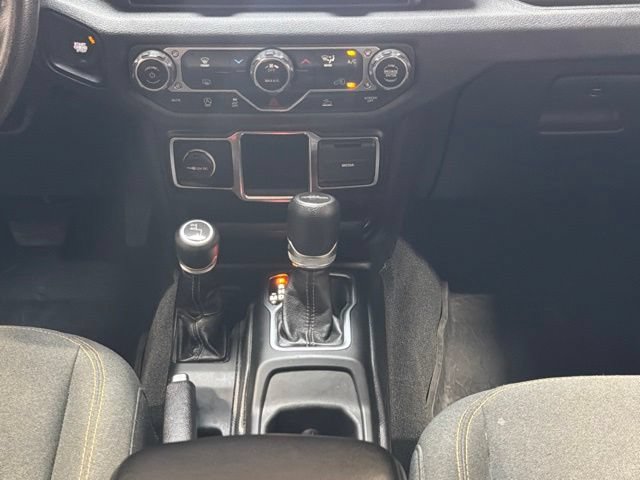 Used 2024 Jeep Gladiator Sport AWD/4WD image 16