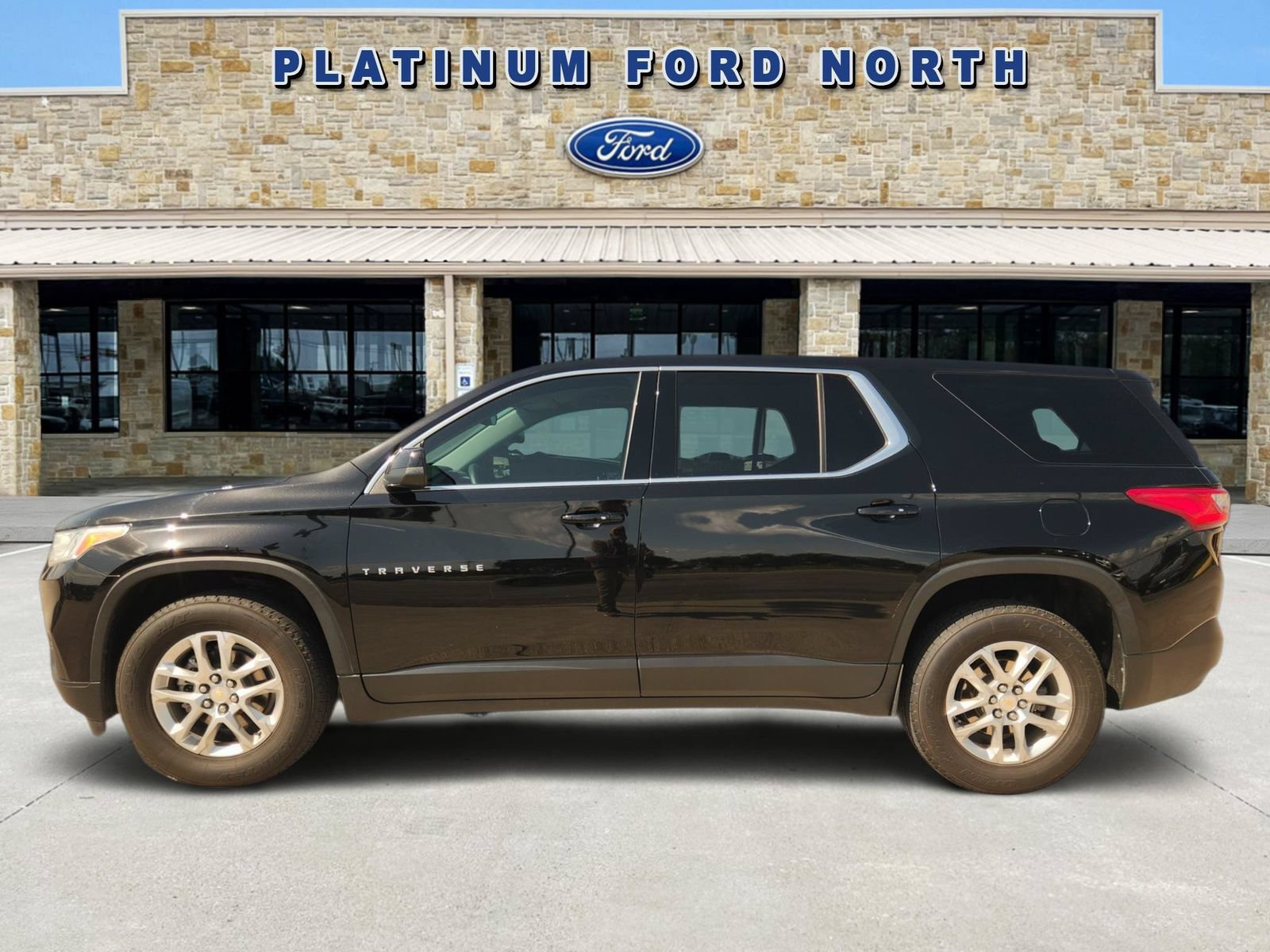 Used 2021 Chevrolet Traverse LS w/ LPO, Floor Liner Package FWD video 3