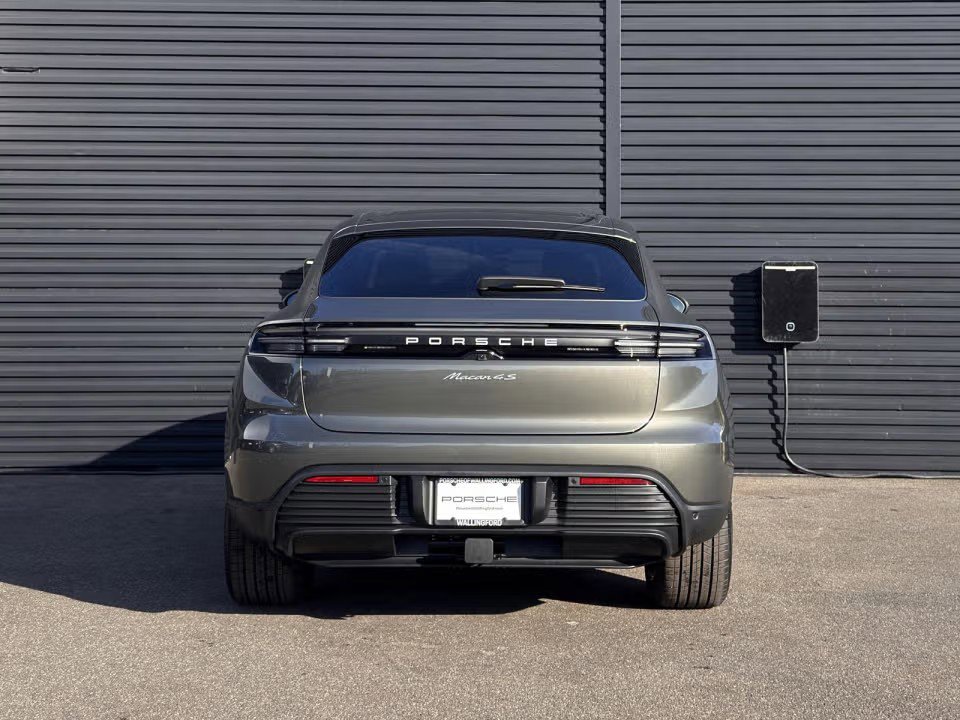 Certified 2025 Porsche Macan 4S Electric image 7