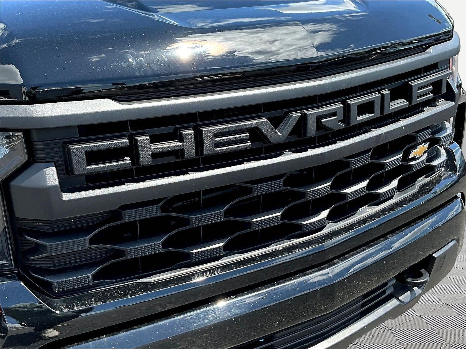 Used 2024 Chevrolet Silverado 1500 Custom AWD/4WD image 33