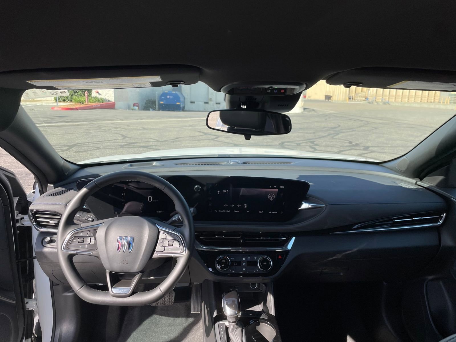 Used 2025 Buick Envista Sport Touring image 32