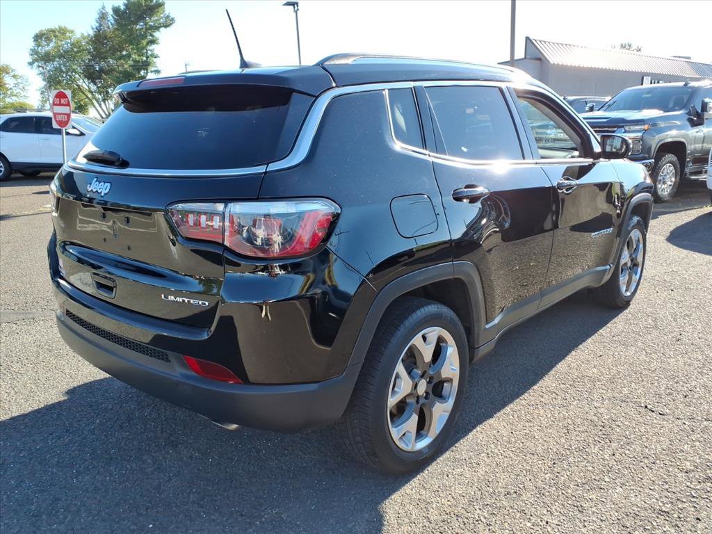 Used 2018 Jeep Compass Limited image 3