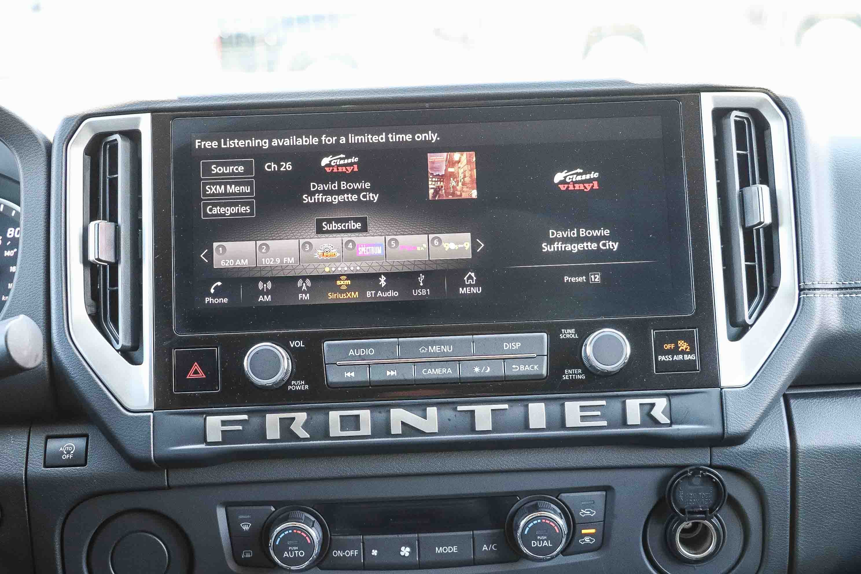 Used 2025 Nissan Frontier SV w/ SV Convenience Package RWD image 15