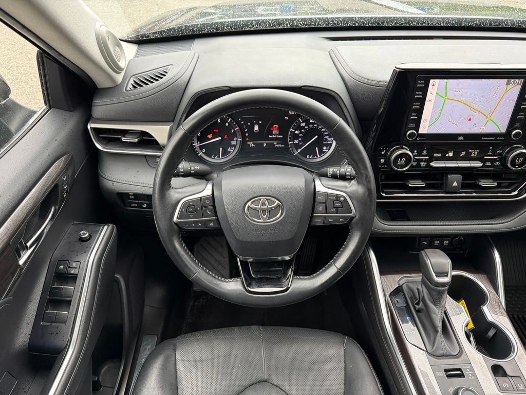 Used 2020 Toyota Highlander Limited AWD/4WD image 28