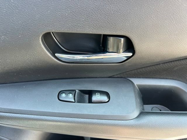 Used 2023 Nissan Kicks SV FWD image 29