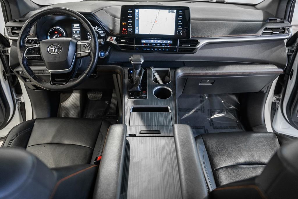 Used 2021 Toyota Sienna XSE image 20