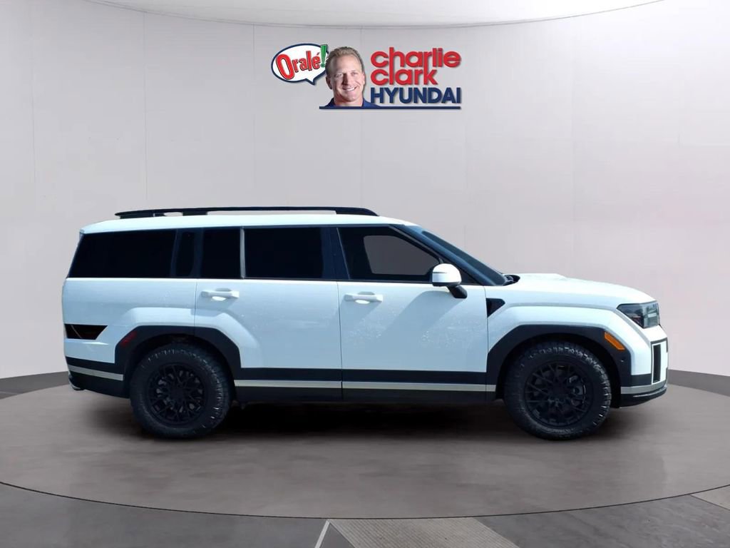 Used 2025 Hyundai Santa Fe Limited FWD image 7
