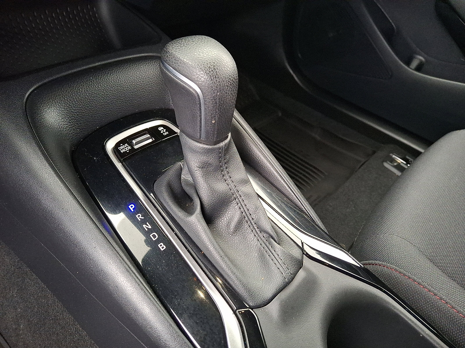 Certified 2024 Toyota Corolla SE image 15