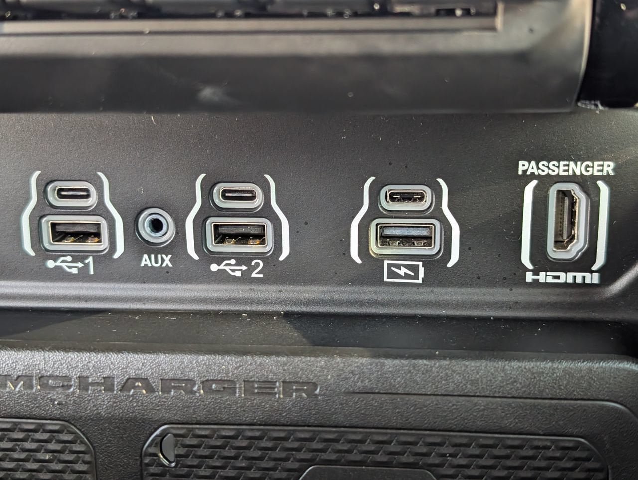 Used 2025 RAM 1500 Limited AWD/4WD image 19