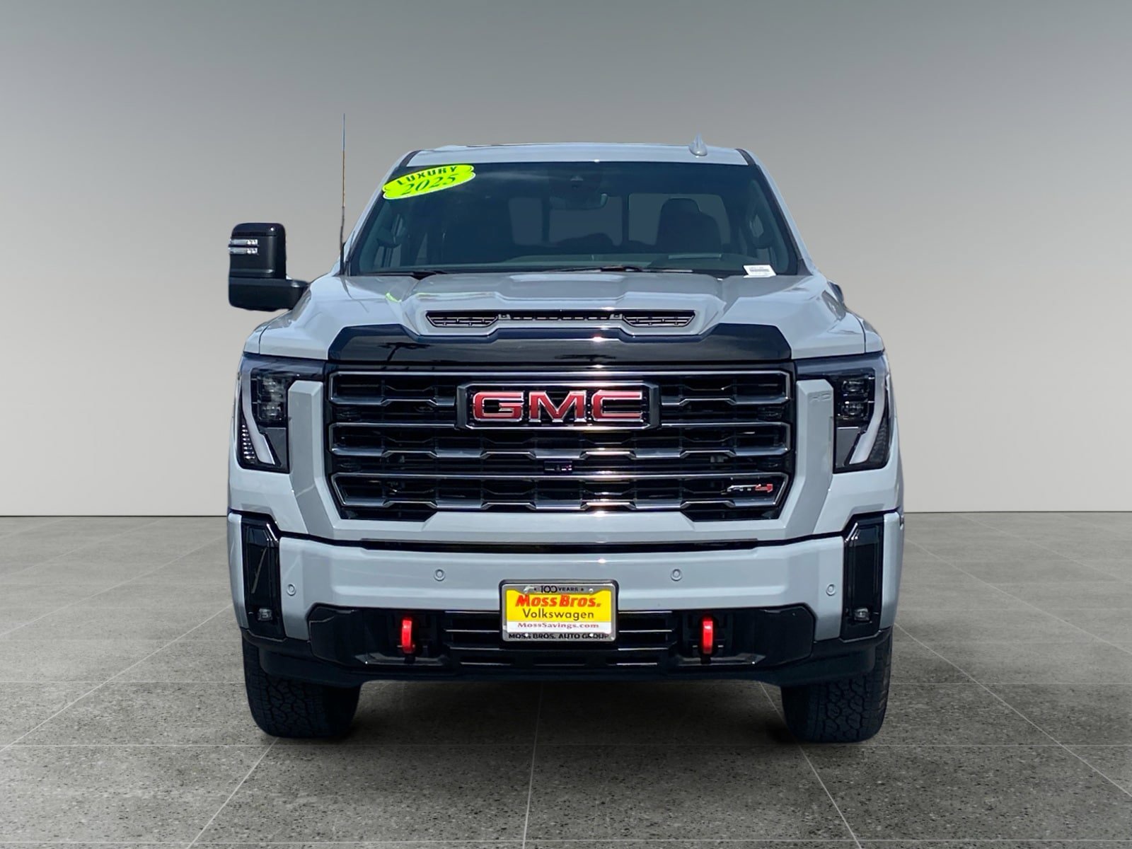 Used 2025 GMC Sierra 2500 AT4 w/ AT4 Premium Plus Package image 8