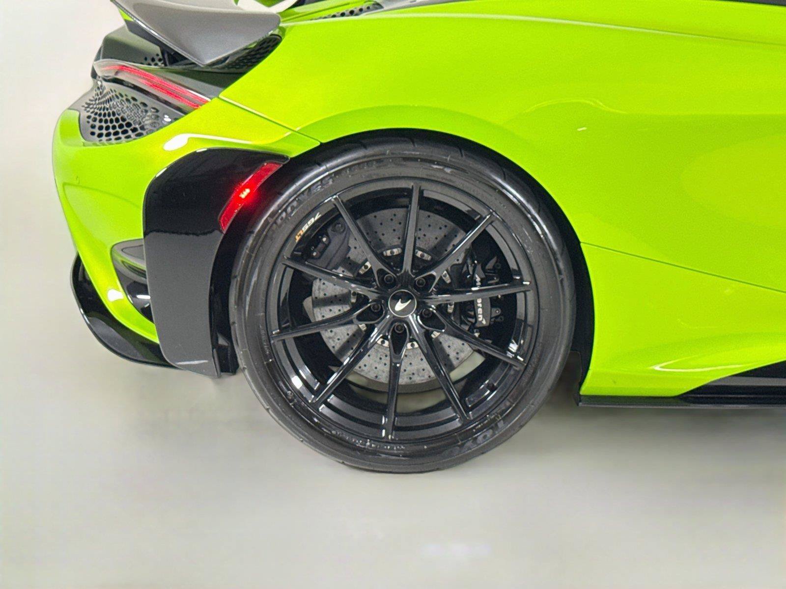 Used 2021 McLaren 765LT RWD image 34