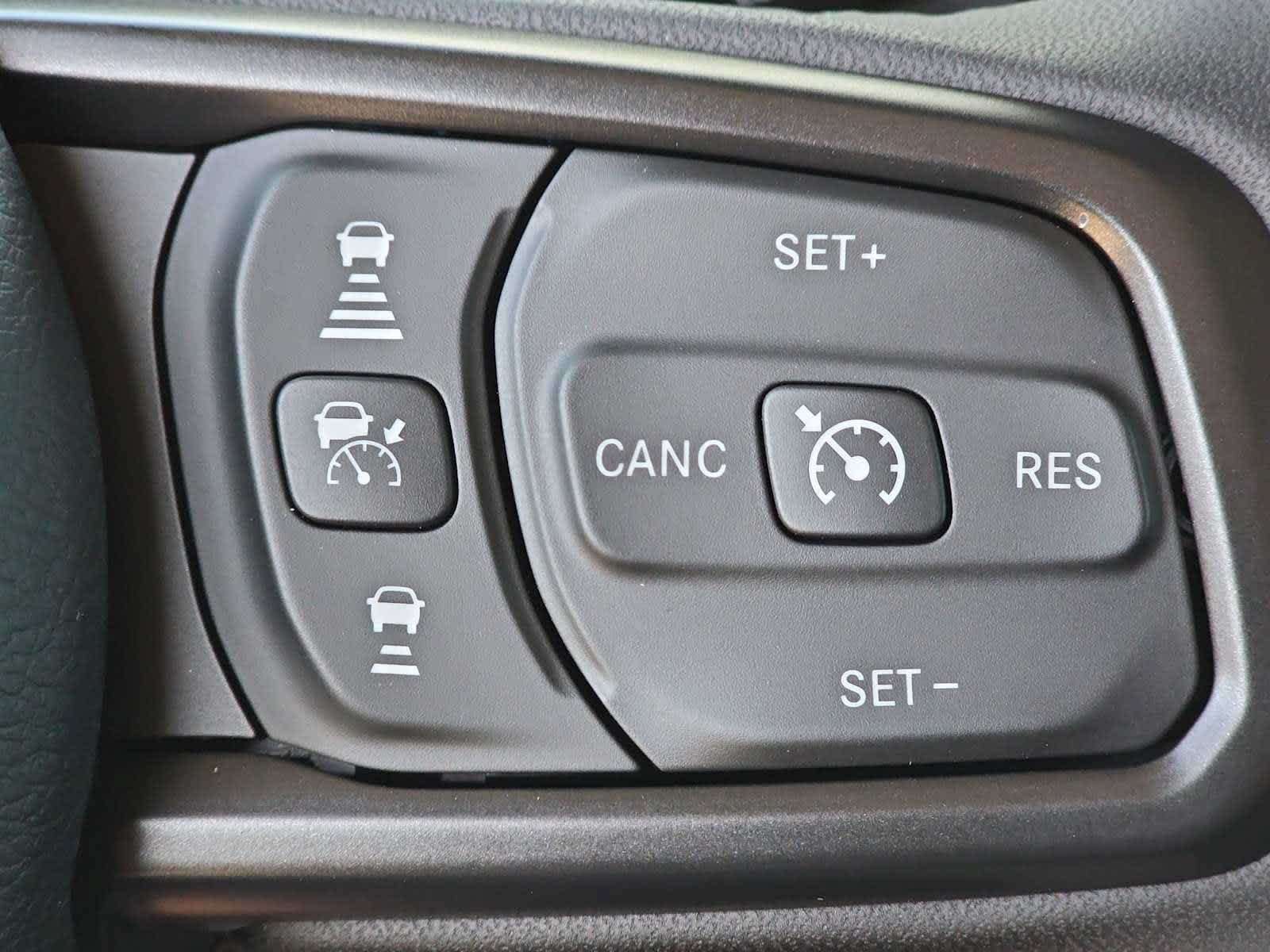 New 2026 Jeep Gladiator Rubicon w/ Safety Group AWD/4WD image 36