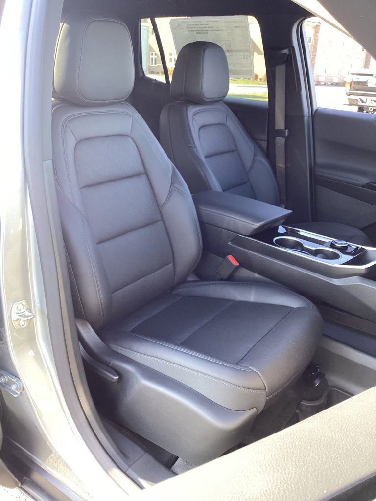 New 2026 Chevrolet Equinox LT w/ Convenience Package II image 30