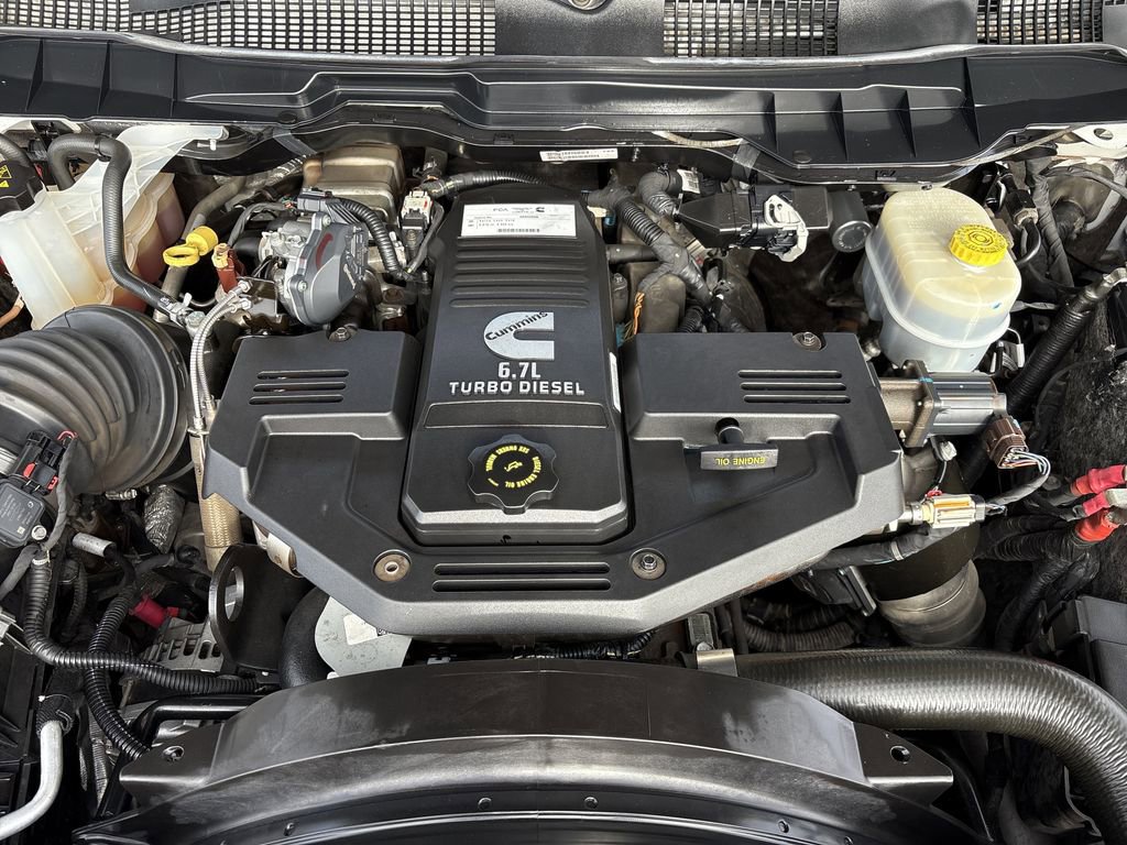 Used 2018 RAM 3500 Laramie image 31