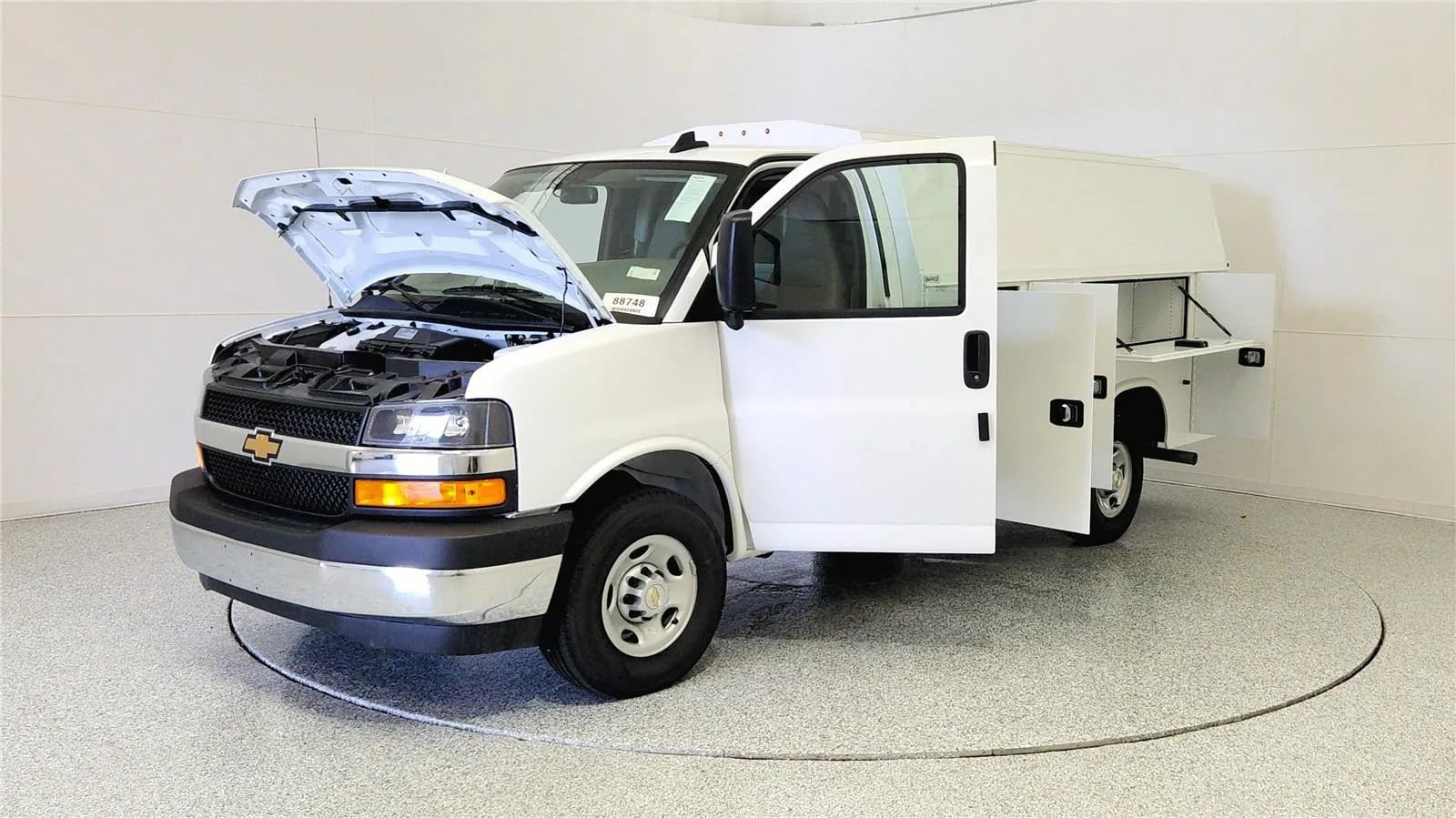 New 2025 Chevrolet Express 3500 w/ Power Convenience Package RWD image 10