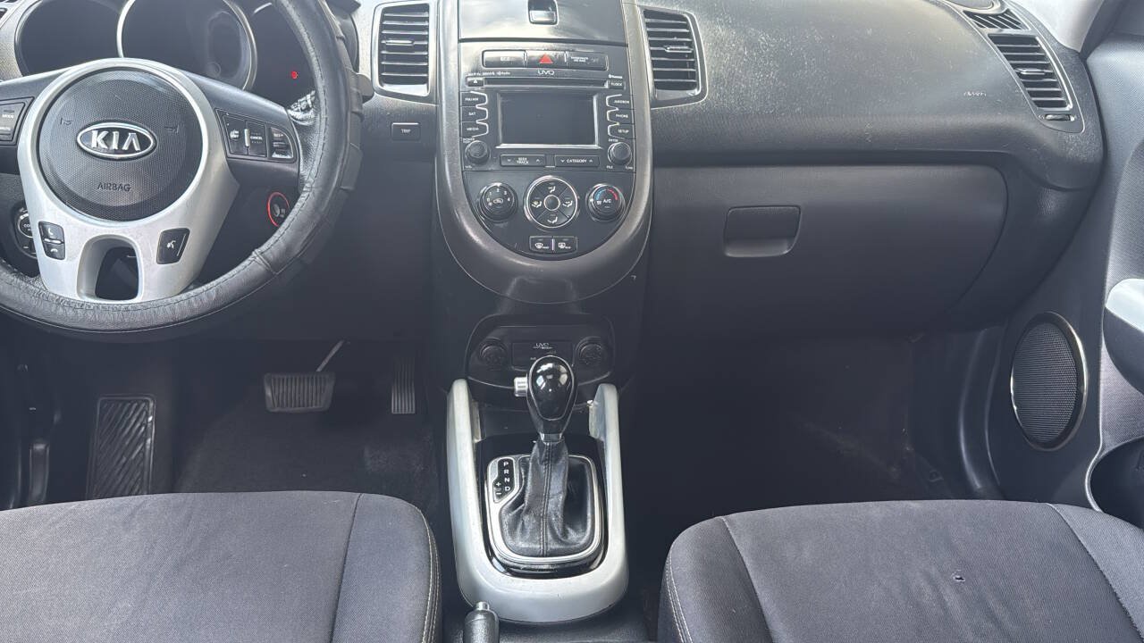 Used 2012 Kia Soul + w/ Audio Pkg FWD image 8