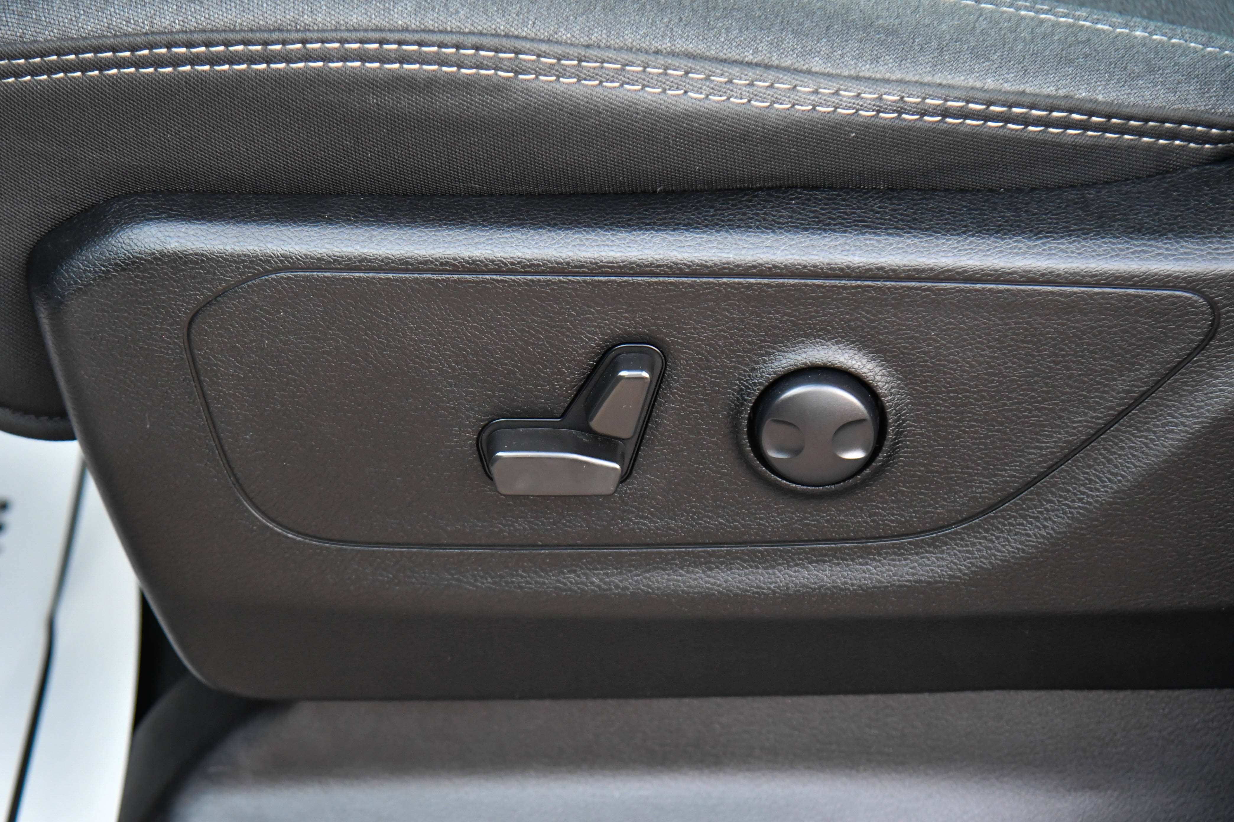 Used 2022 RAM 1500 Big Horn AWD/4WD image 18