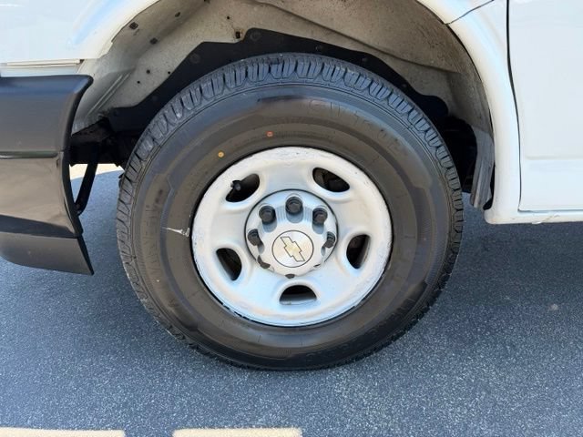 Used 2020 Chevrolet Express 3500 RWD image 18