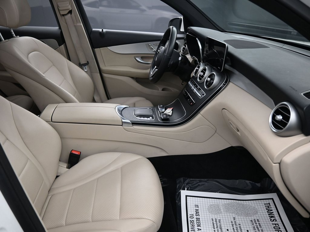 Used 2021 Mercedes-Benz GLC 300 4MATIC Coupe image 36