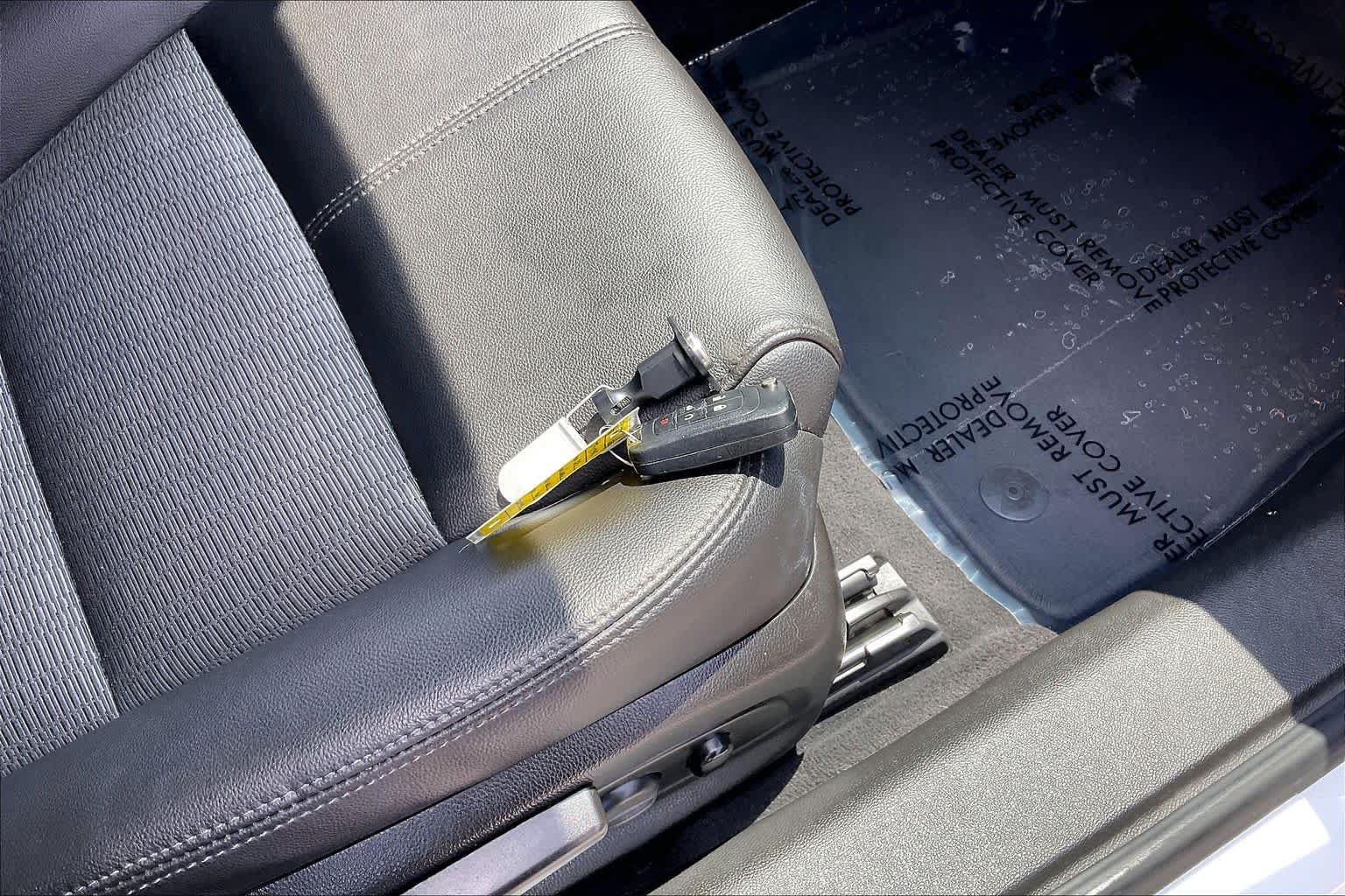 Used 2018 Chevrolet Impala LT FWD image 14