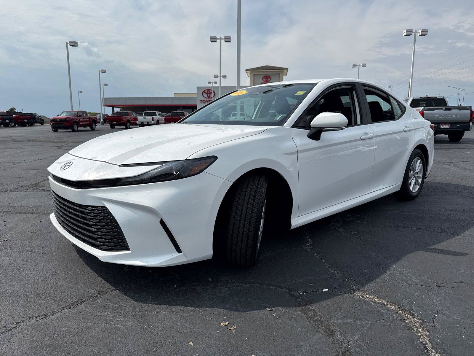 Used 2025 Toyota Camry LE FWD image 4