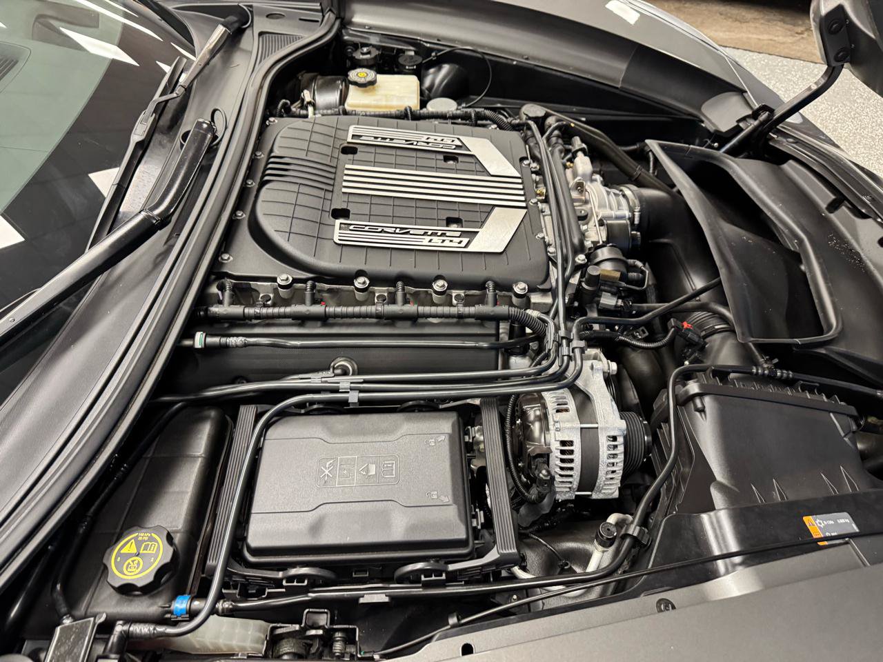 Used 2015 Chevrolet Corvette Z06 w/ 2LZ Preferred Equipment Group RWD image 21