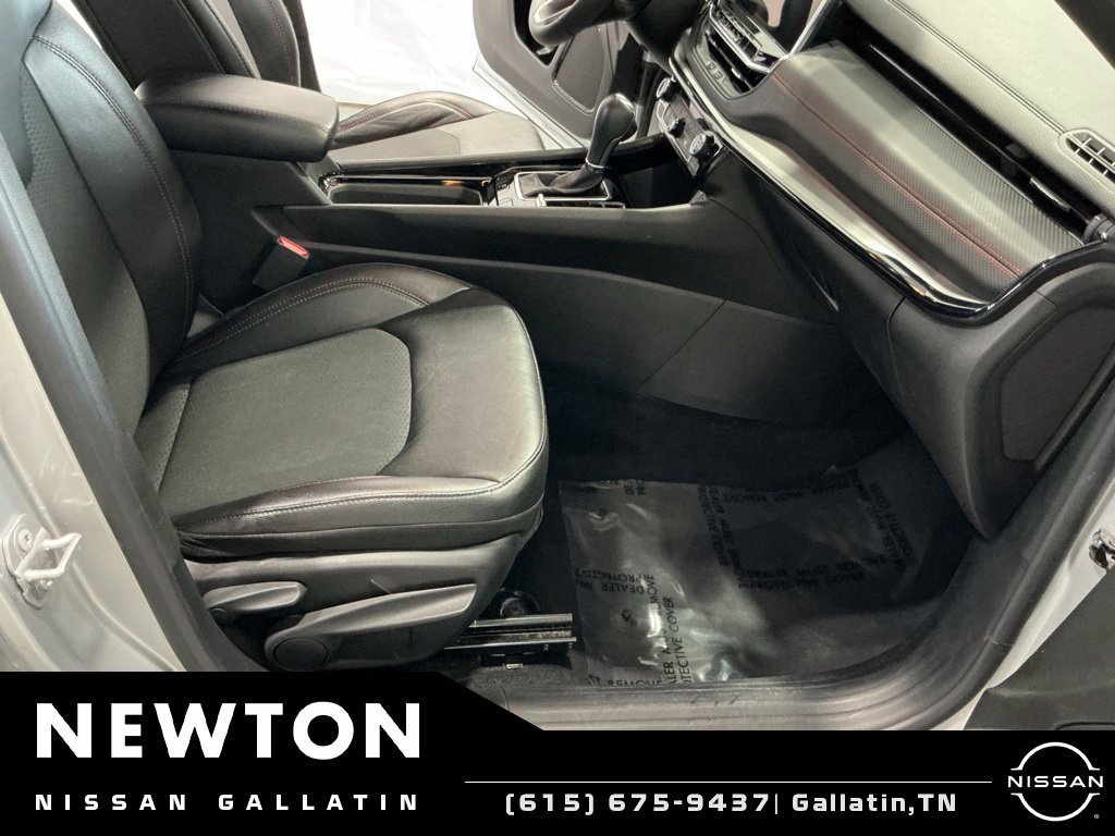 Used 2025 Jeep Compass Trailhawk AWD/4WD image 15