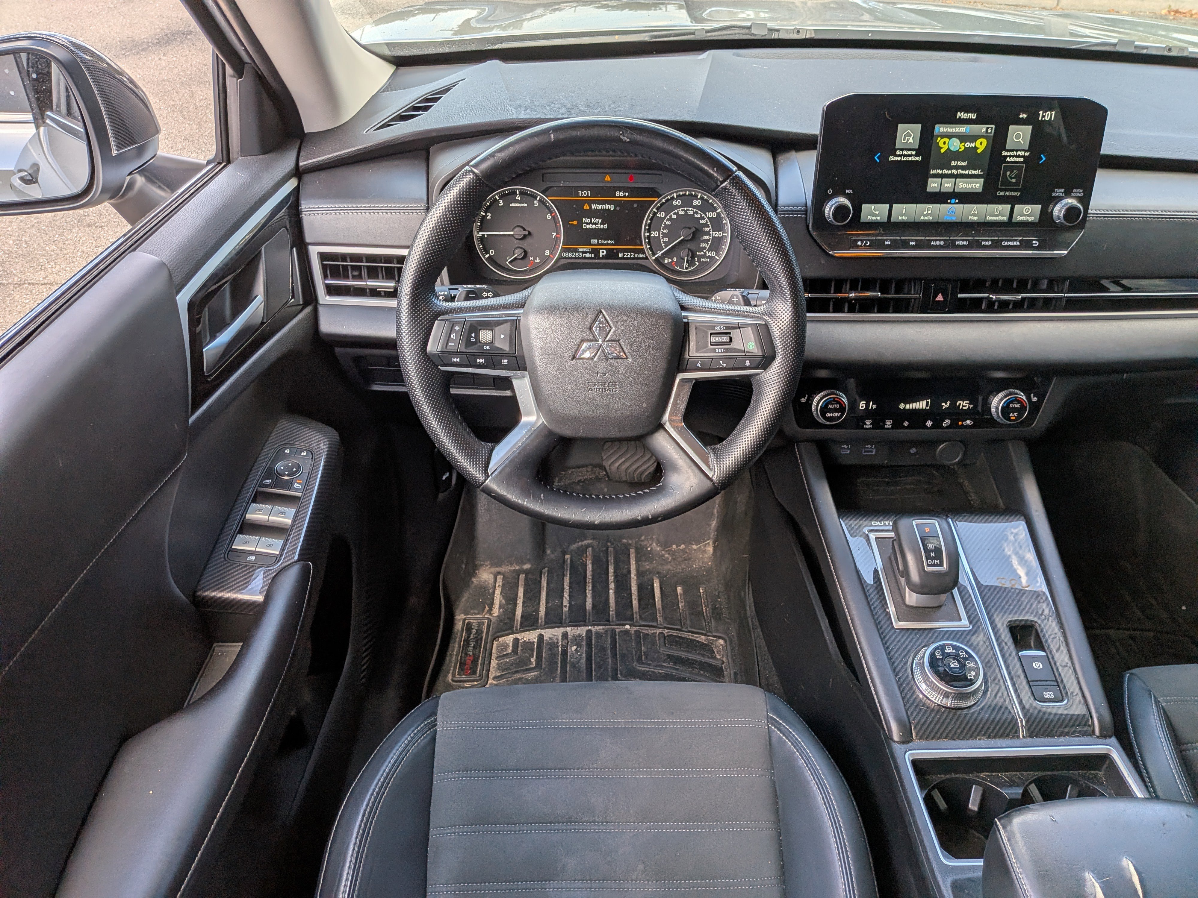 Used 2022 Mitsubishi Outlander SE image 17