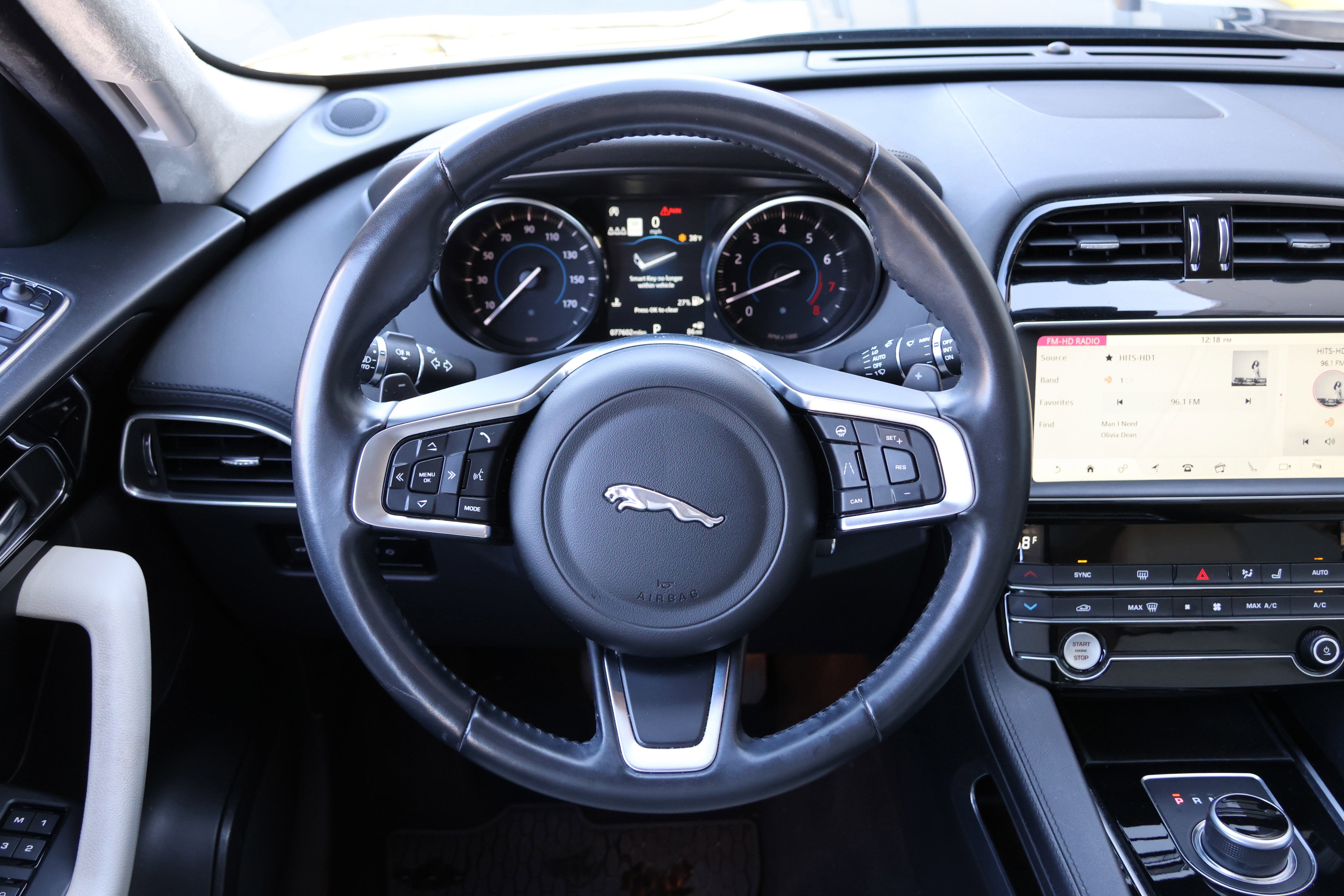 Used 2020 Jaguar F-PACE Prestige image 17