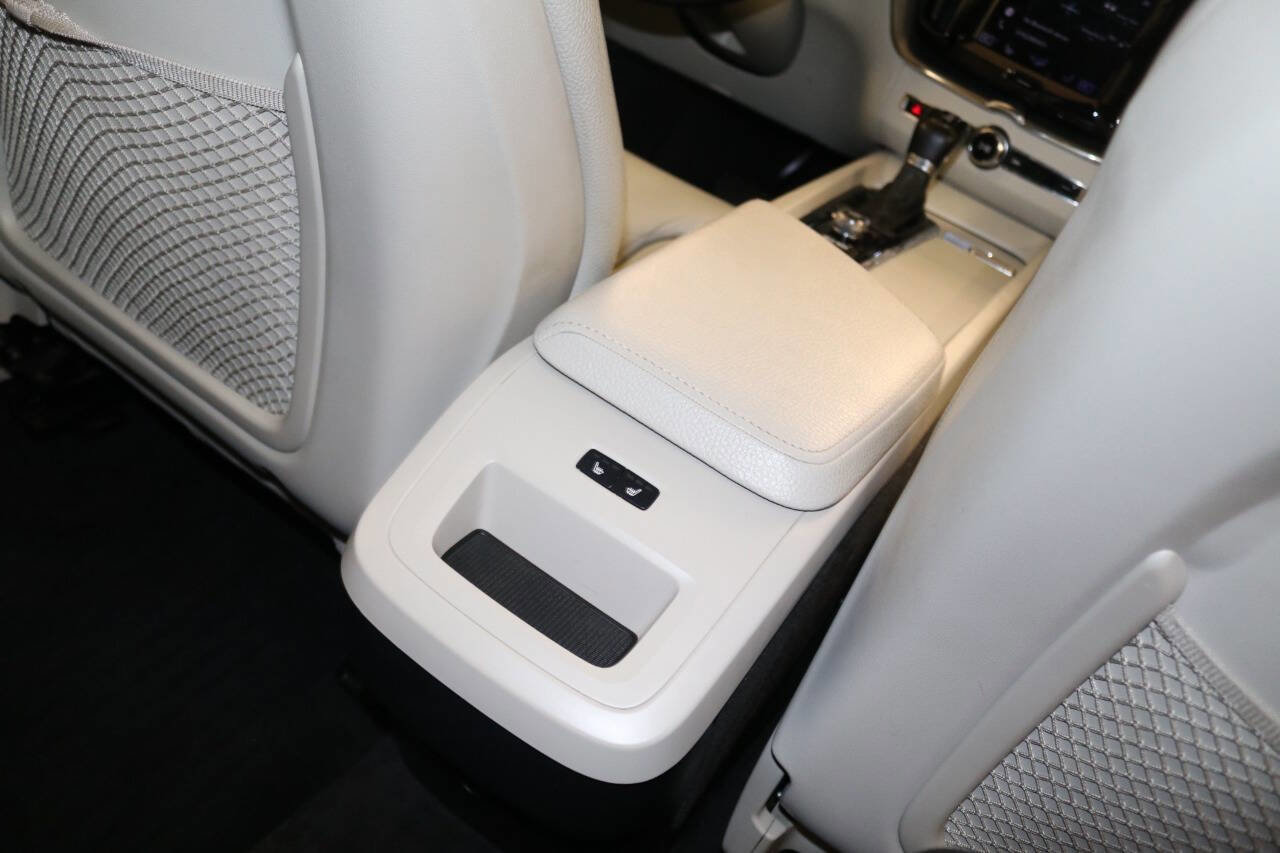 Used 2019 Volvo XC60 T5 Momentum w/ Premium Package AWD/4WD image 65
