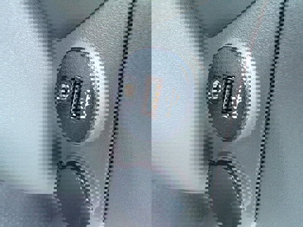 Used 2018 Nissan Frontier SV w/ Value Truck Package image 8