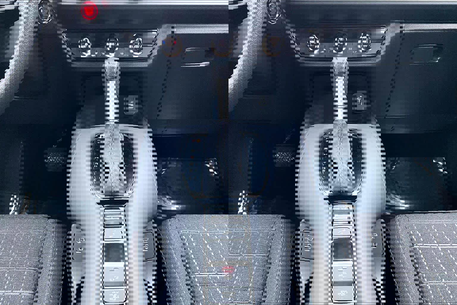 Used 2025 Honda HR-V LX image 30