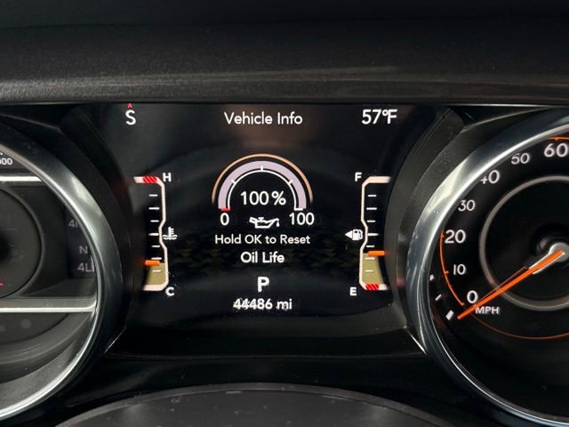 Certified 2022 Jeep Gladiator Sport AWD/4WD image 16