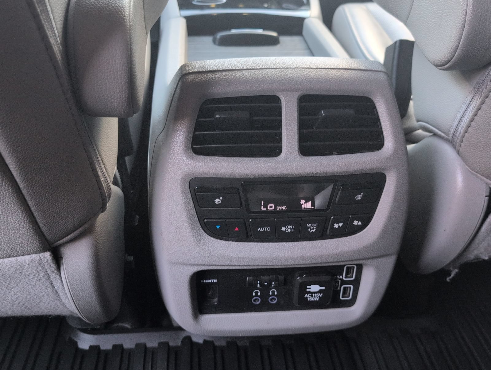 Used 2019 Honda Pilot Elite image 17