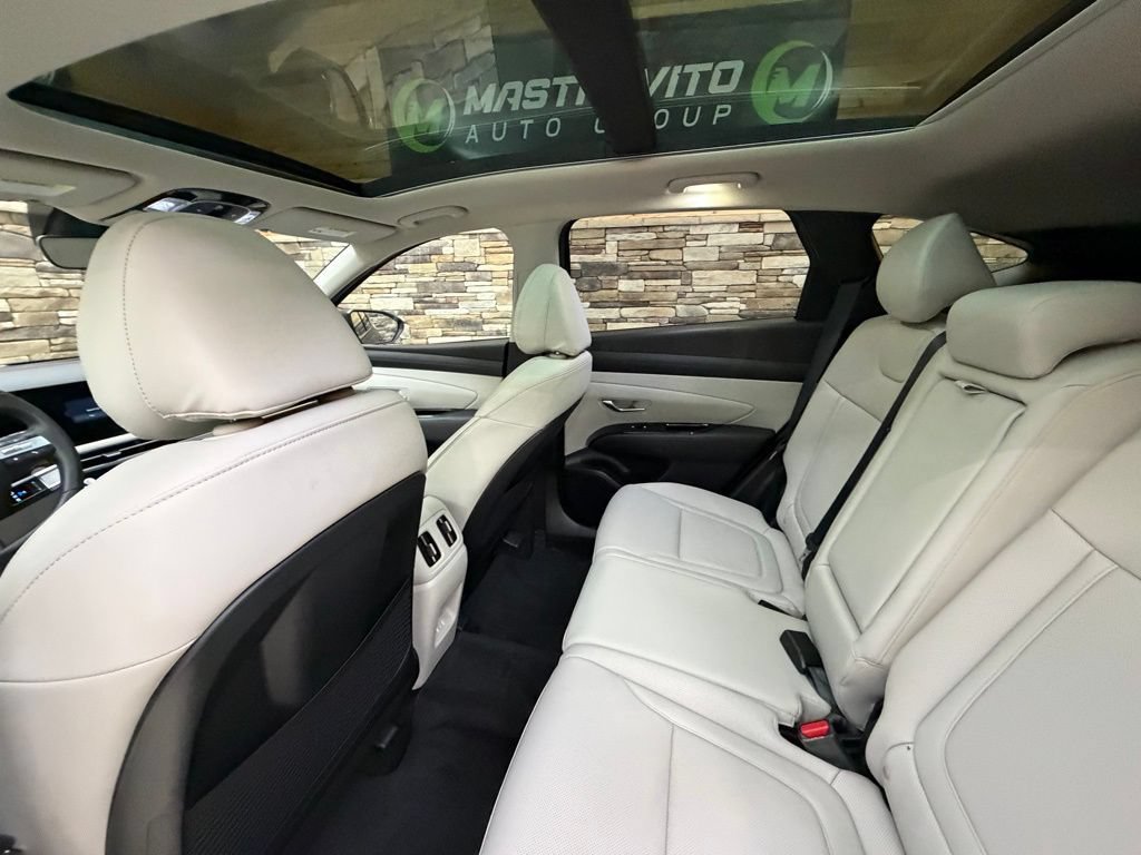 Used 2025 Hyundai Tucson Limited AWD/4WD image 26