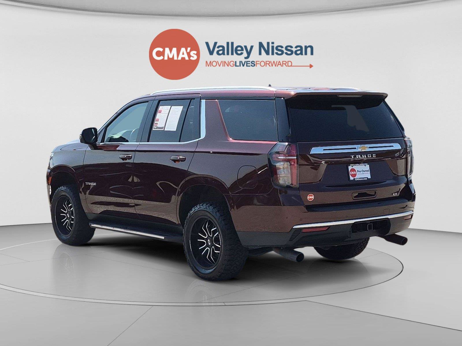 Used 2022 Chevrolet Tahoe LT w/ Luxury Package AWD/4WD image 3