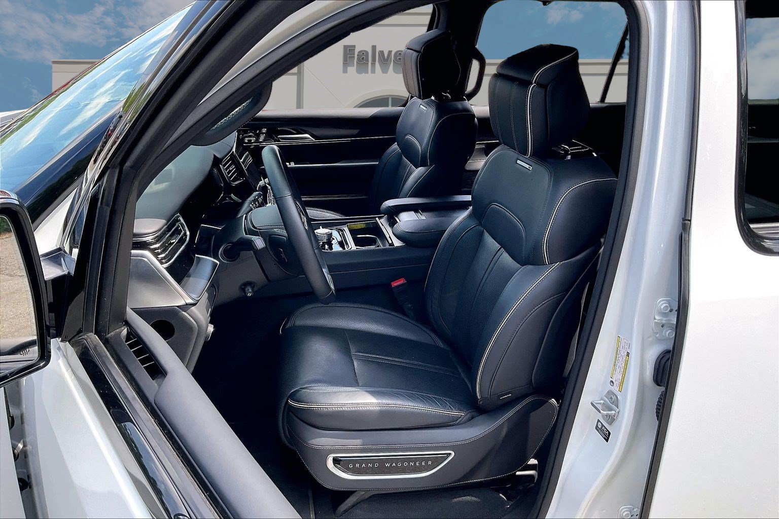 Certified 2025 Jeep Grand Wagoneer Series II Obsidian w/ Quick Order Packagew 28T AWD/4WD image 24