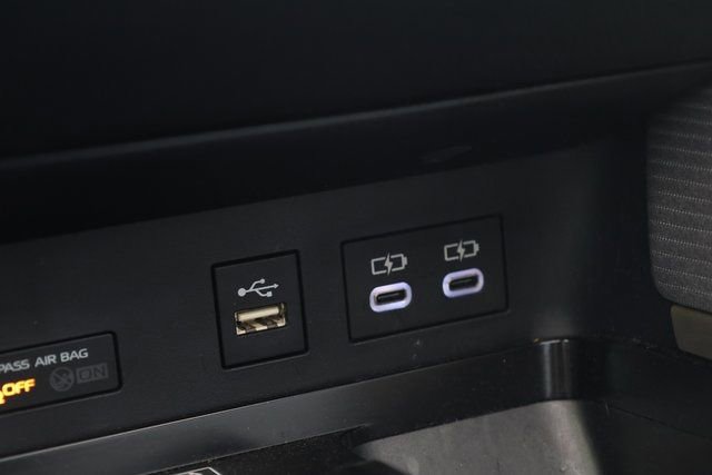 Used 2025 Toyota Camry SE image 20