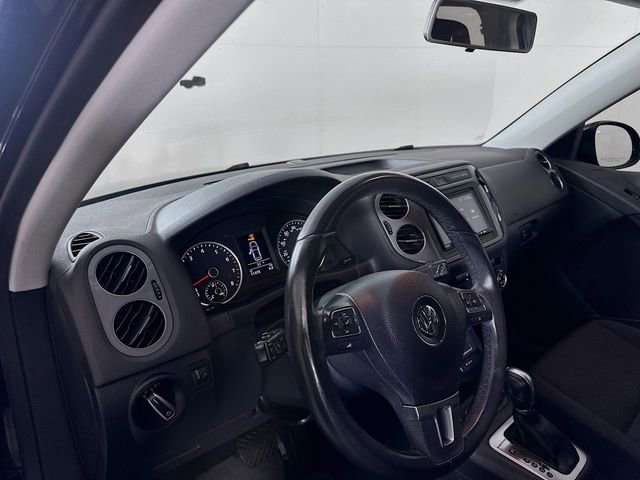 Used 2017 Volkswagen Tiguan Limited w/ Premium Package image 9