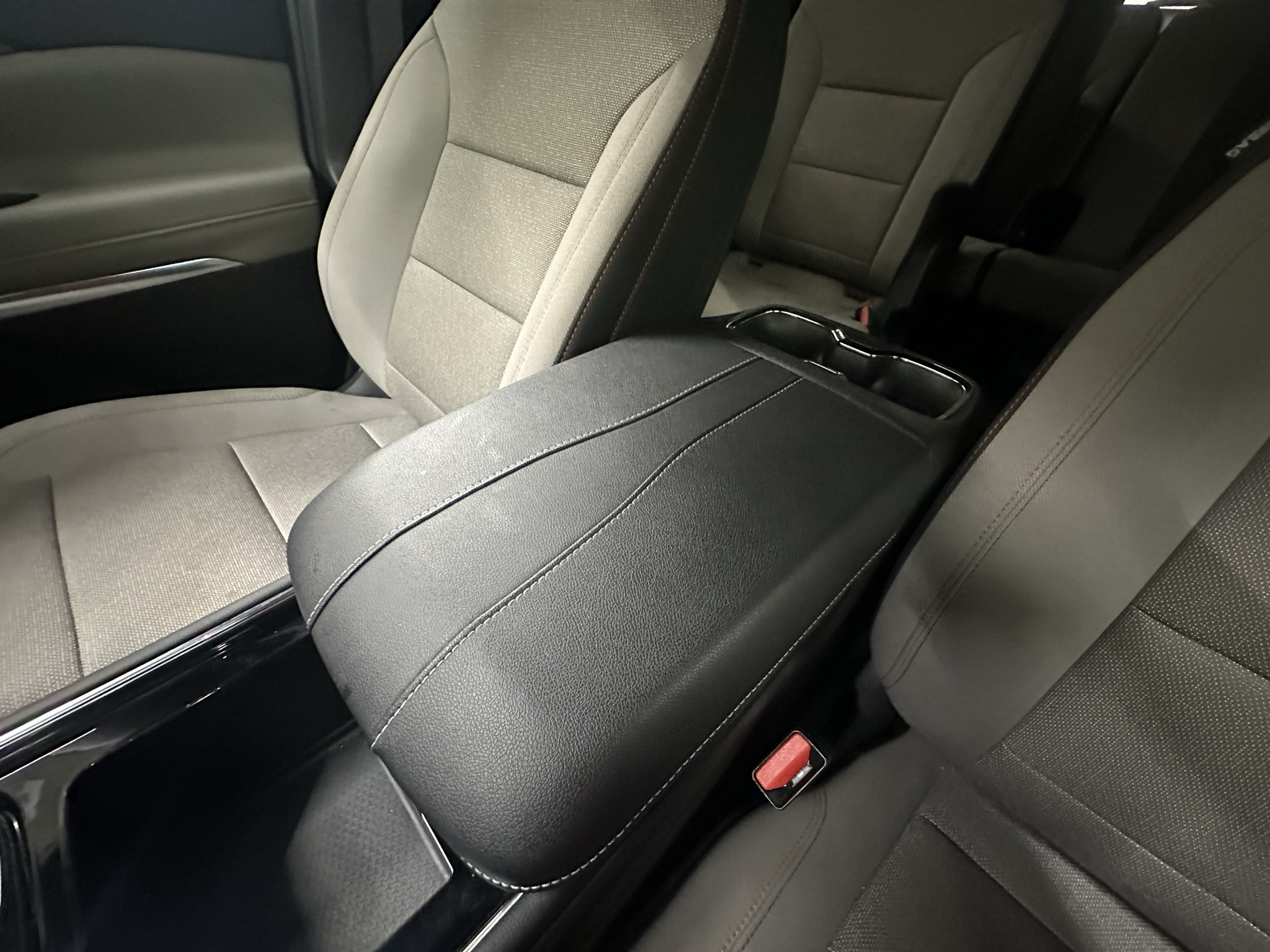 Certified 2026 Chevrolet Traverse LT w/ Driver Confidence Package FWD image 39
