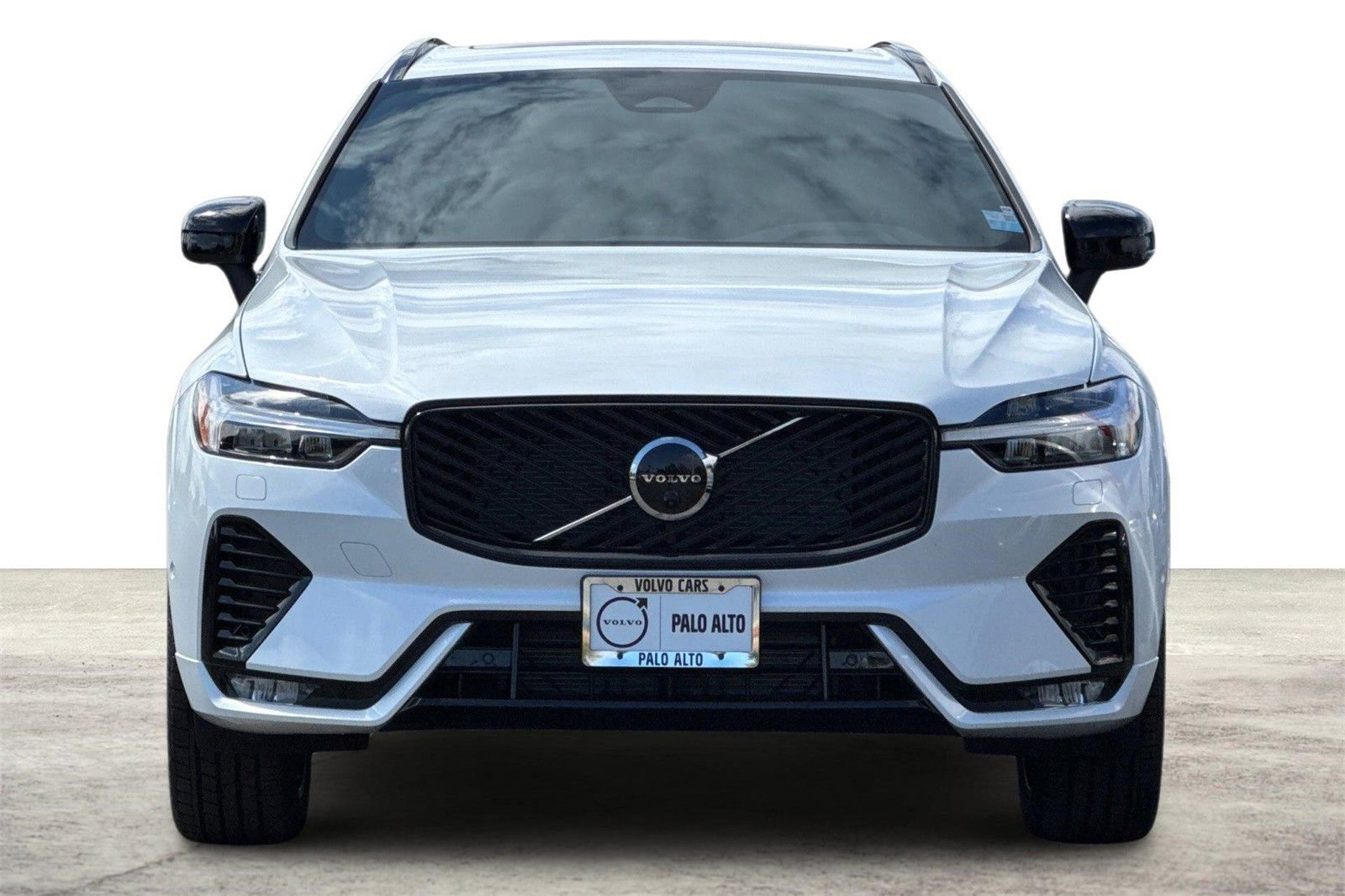 Used 2026 Volvo XC60 B5 Plus w/ Protection Package Premier image 10