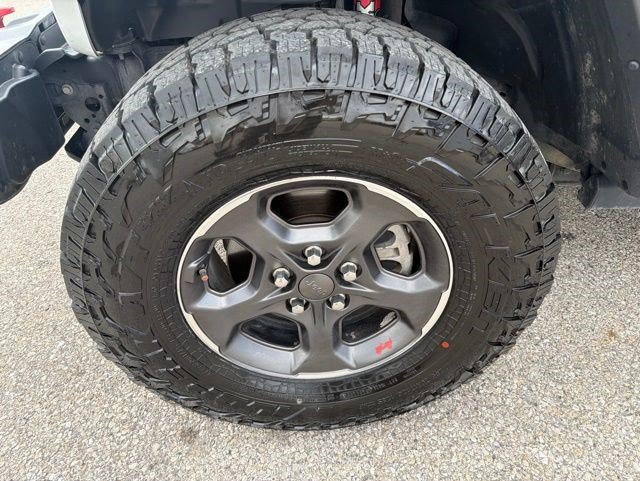 Used 2020 Jeep Gladiator Rubicon w/ Trailer Tow Package AWD/4WD image 10