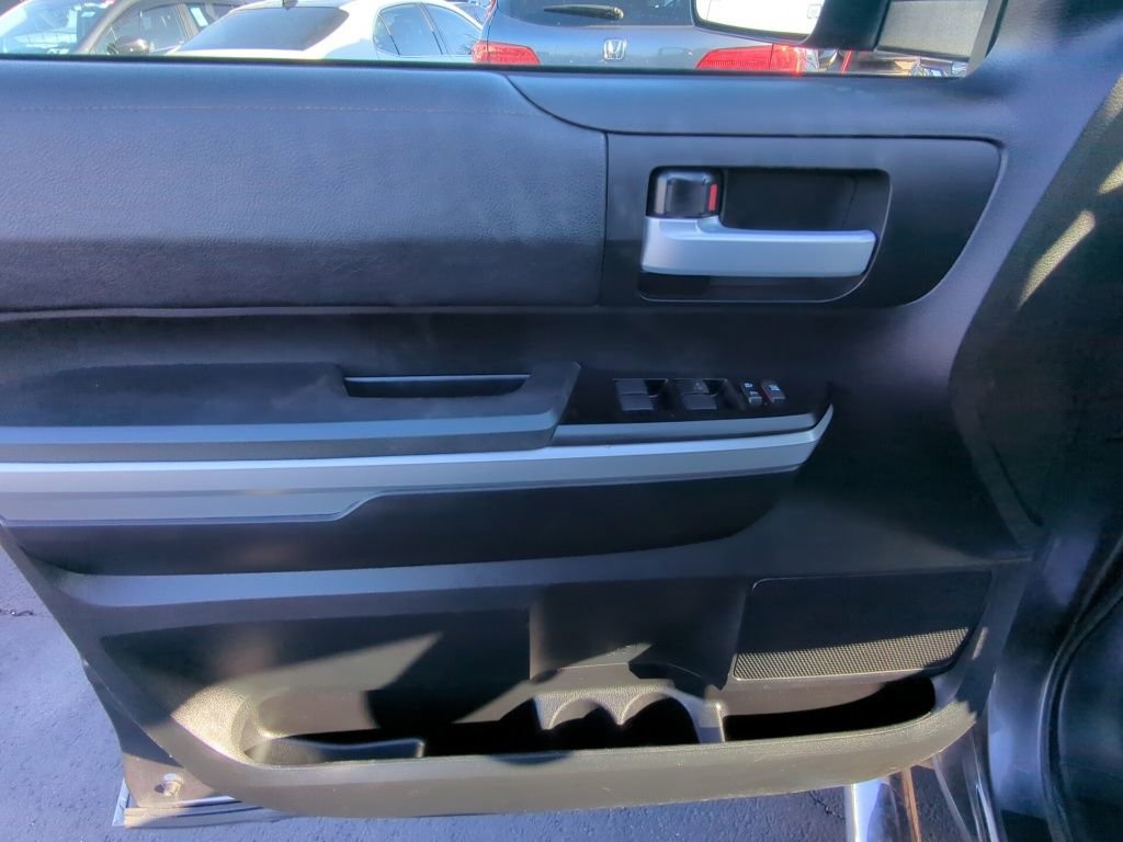 Used 2017 Toyota Tundra SR5 image 9