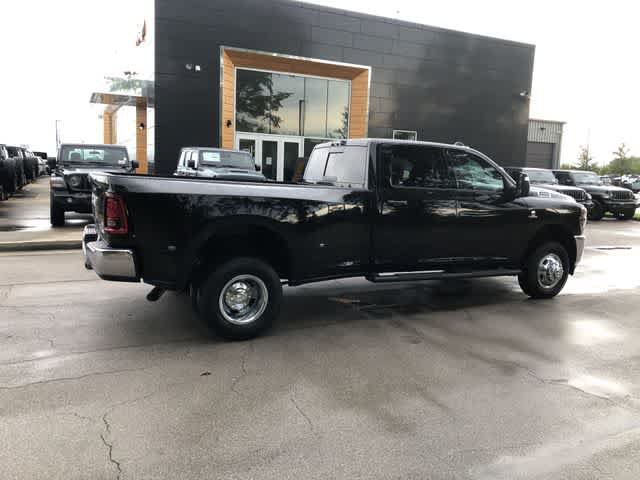 New 2026 RAM 3500 Tradesman AWD/4WD image 6