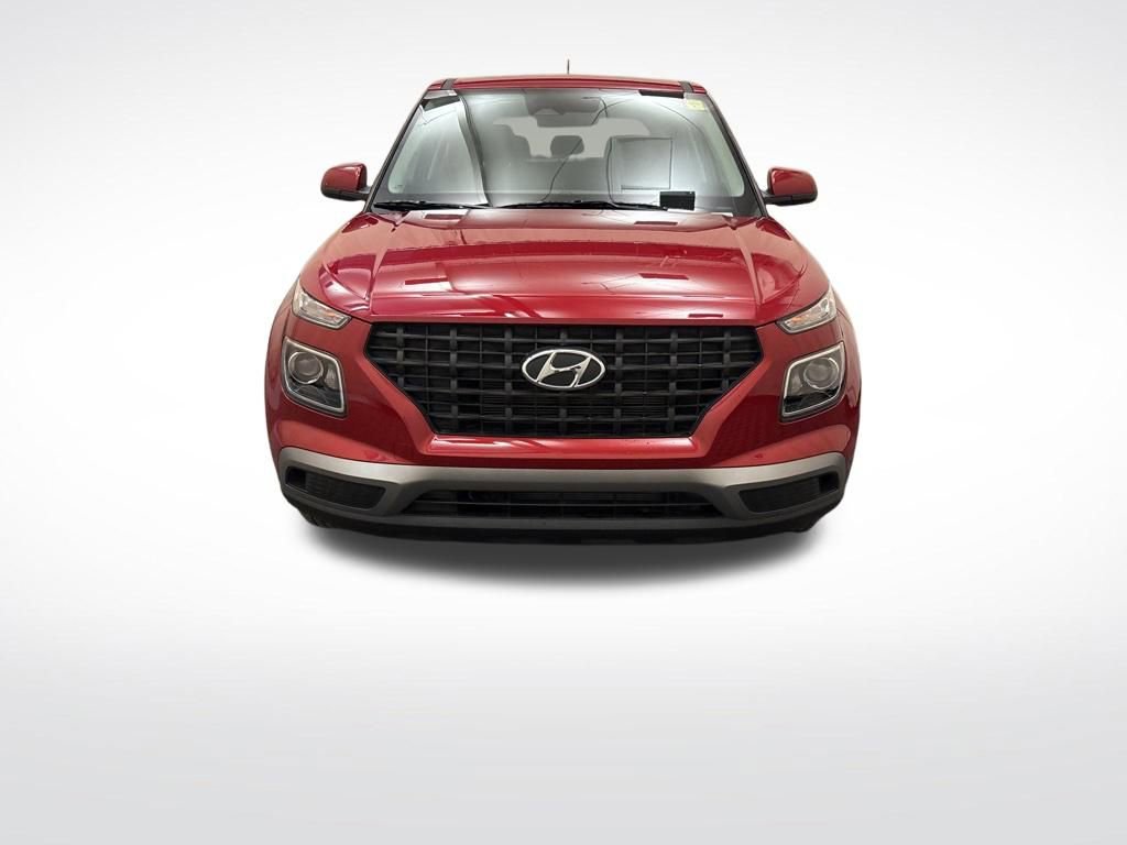 Certified 2026 Hyundai Venue SE image 2